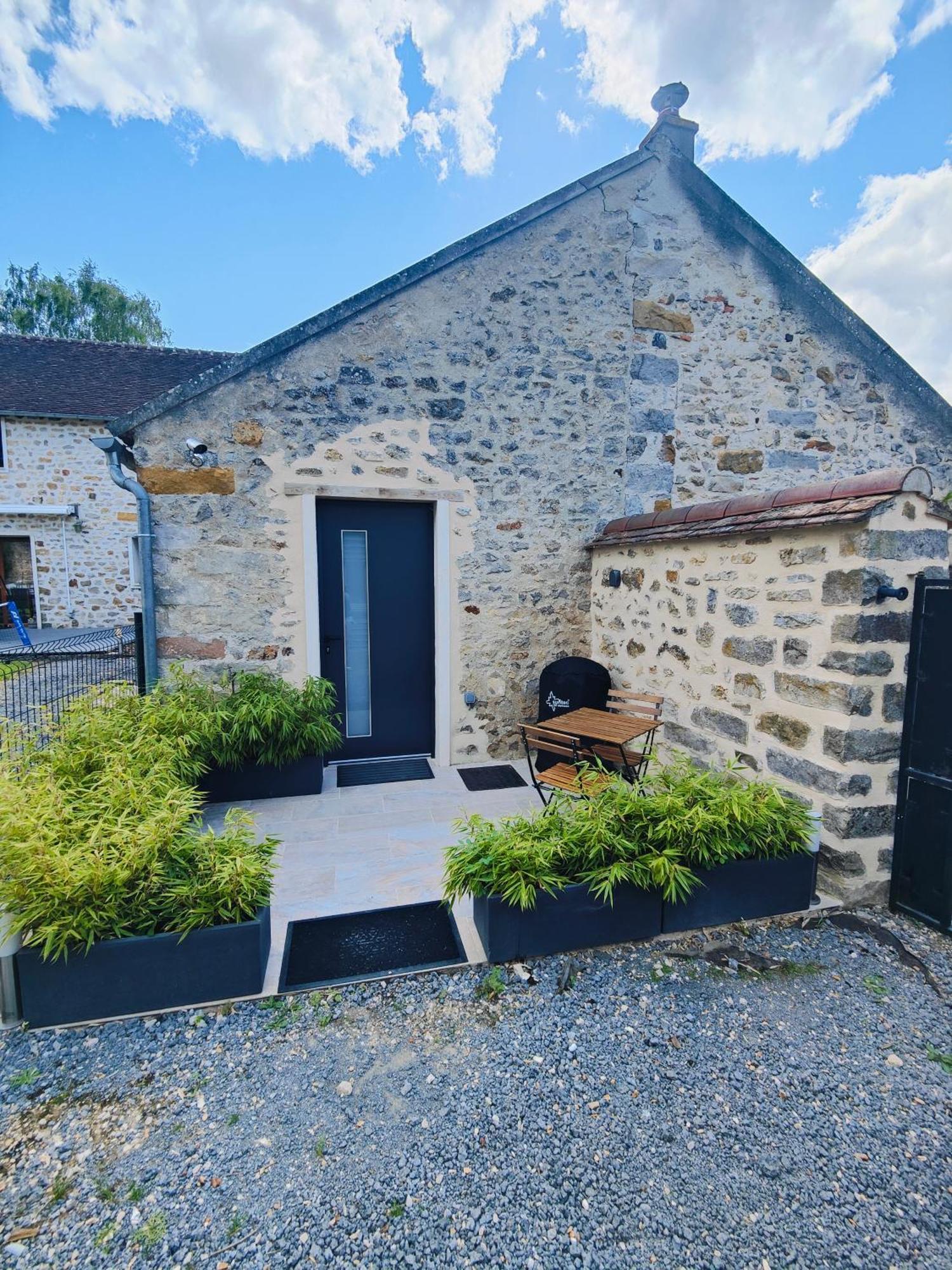 Maisonette Proche De Fontainebleau Ville-Saint-Jacques Dış mekan fotoğraf